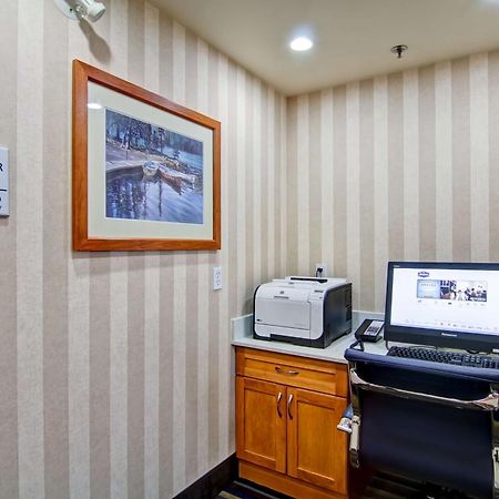 Hampton Inn By Hilton Kamloops Exteriér fotografie